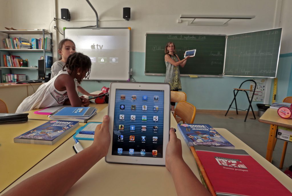 How to use educational games in the classroom